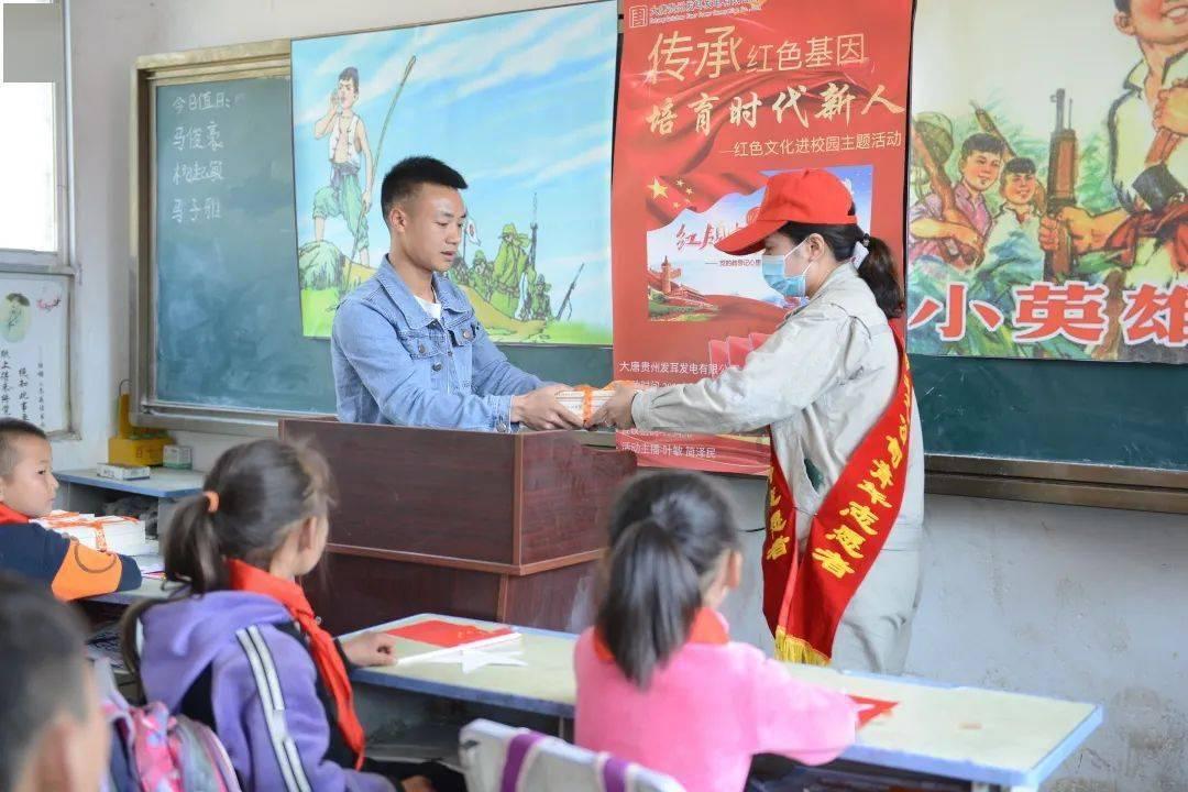 哪吒S增程车型12小时直播续航测试：满油满电总续航1124.9km